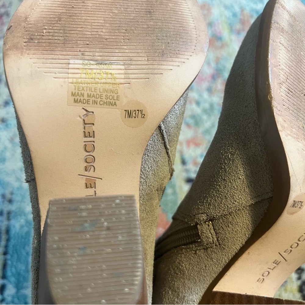 Sole Society Rumi Tassel Taupe Suede Ankle Booties Women's Size 7 - Picture 6 of 7